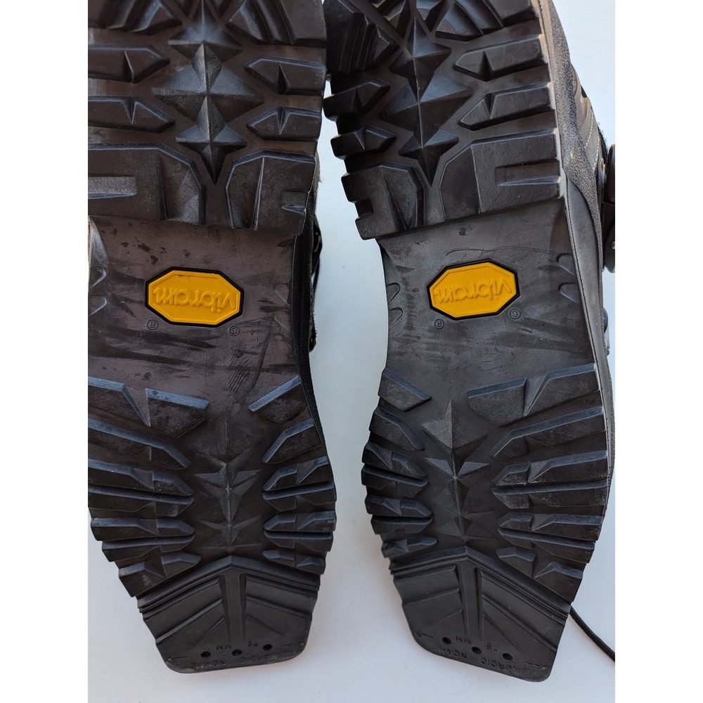 Karhu Sirius Dewey cross country Ski Boots Men's M 11 Vibram Soles - Picture 7 of 8
